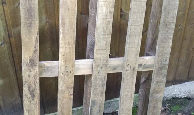 Jardinage palette en bois à donner