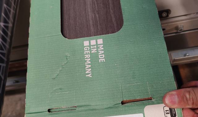 Bricolage lames parquet stratifié