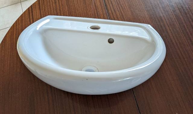 Bricolage vasque lave main Allia Paris