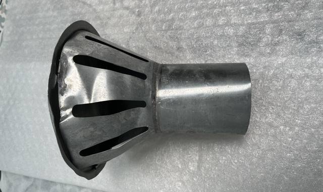 Bricolage sortie de toit métallique