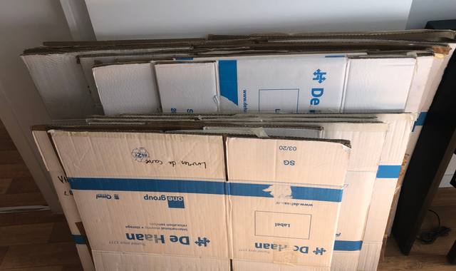 Bricolage de cartons de déménagement