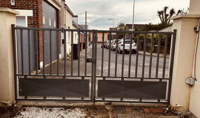 Bricolage portail métallique 3000x1400