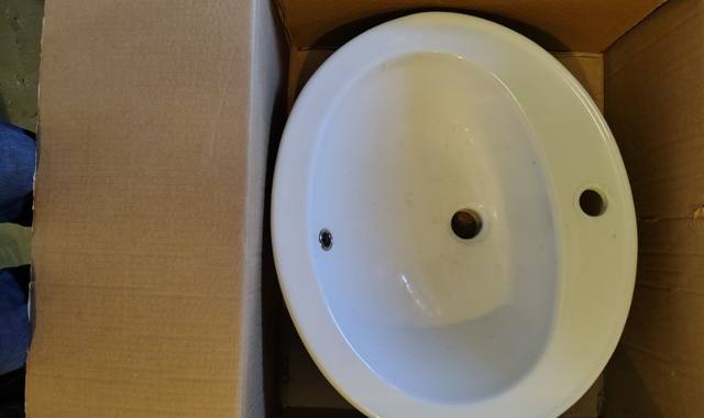 Bricolage vasque céramique blanche