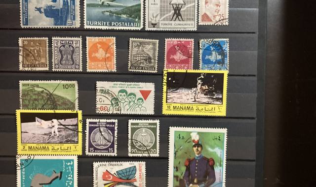 Collection timbres du MONDE - 34.4
