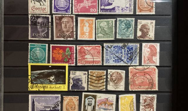 Collection timbres du MONDE - 34.8
