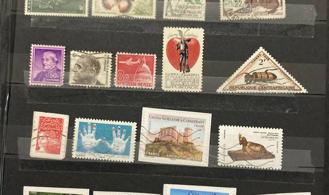 Collection timbres du MONDE - 52 -