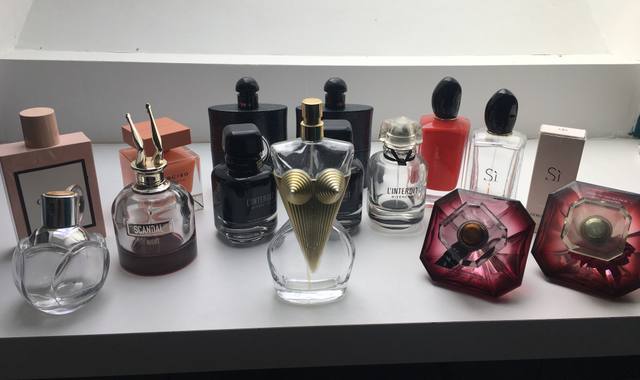 Collection bouteilles de parfum