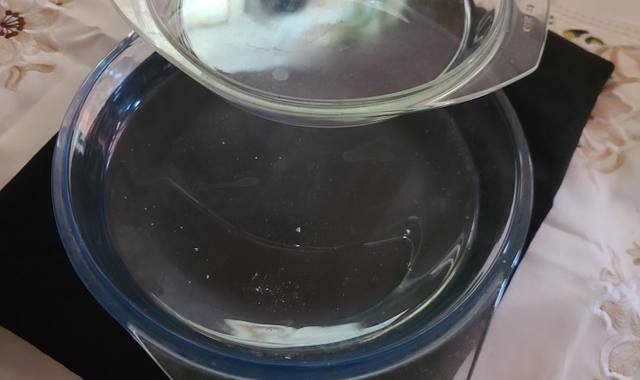 Divers 2 plats en verre