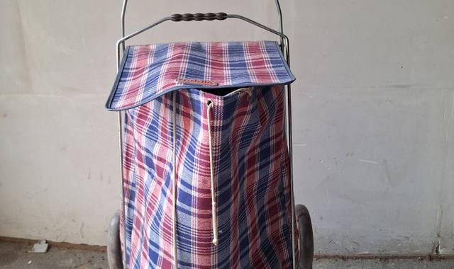 Divers caddie écossais pour le marché