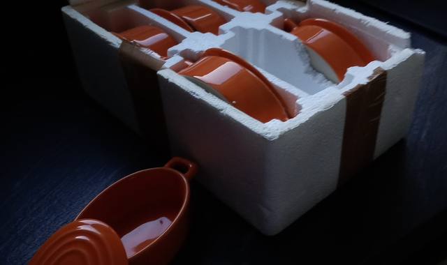 Divers mini cocottes orange, état neuf