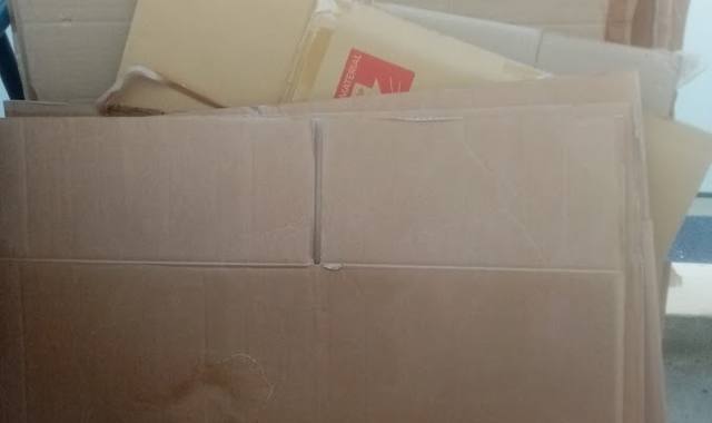 Divers cartons de déménagement