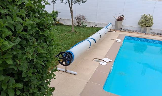 Divers enrouleur de piscine