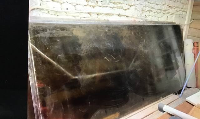 Divers parois vitrées SECURIT teintées vert