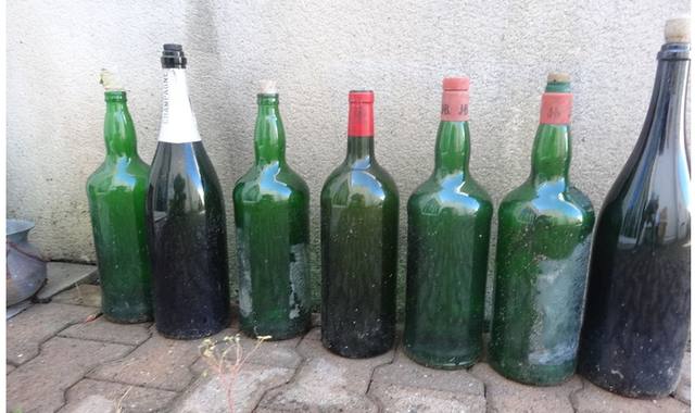 Divers bouteilles de 3 litres