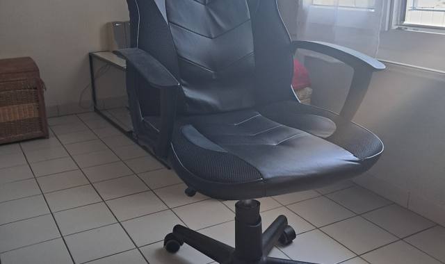 Divers une chaise gamer