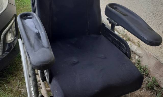 Divers fauteuil roulant