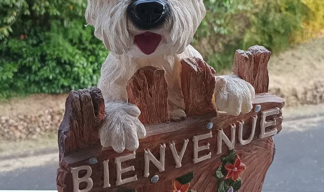 Divers statuette chien bienvenue