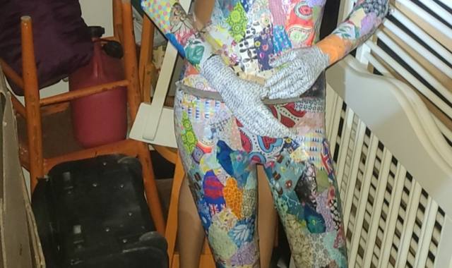 Divers je donne ce mannequin recouvert de papier kraft bon état général il mesure 1 m 7