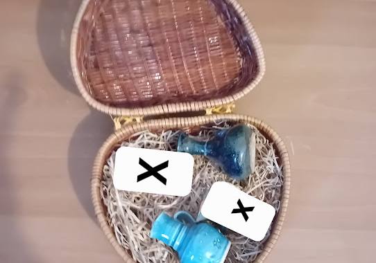 Divers boite en osier et petits vases