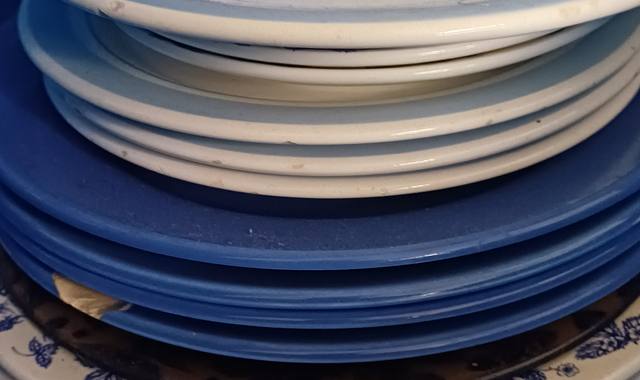 Divers jeu d'assiette plate, creuse et petite