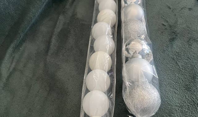 Divers boules de Noël