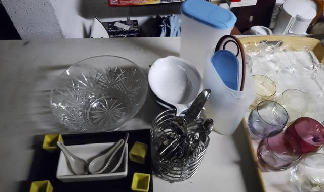 Divers diverses vaisselles