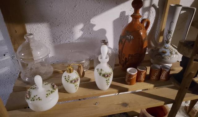 Divers objets de decoration