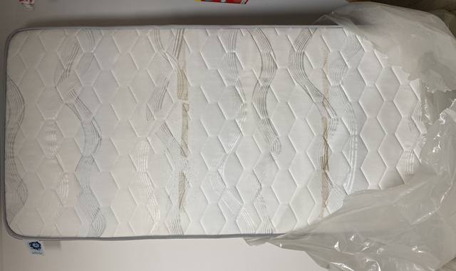 Divers matelas 90x190