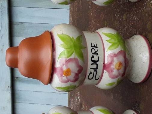 Divers 3 pots à épices