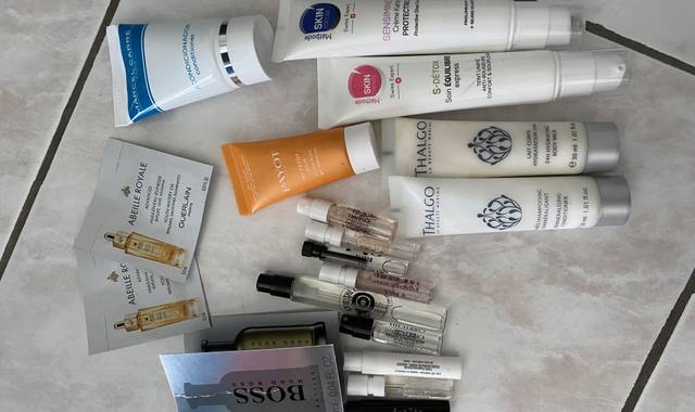 Divers échantillons et crème en tout genre