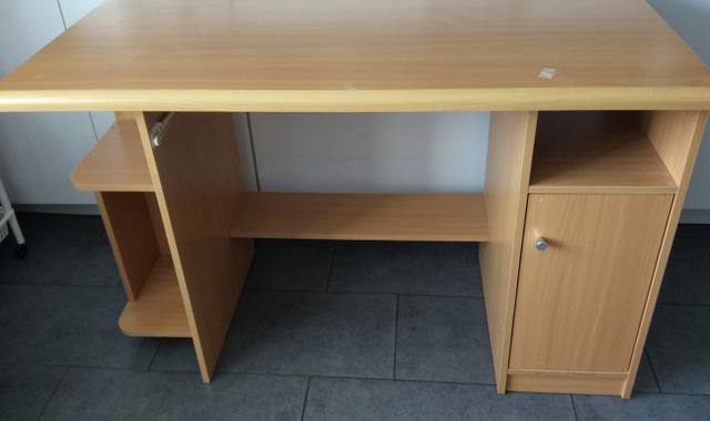 Divers bureau bois clair