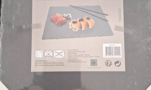 Divers assiettes en ardoise
