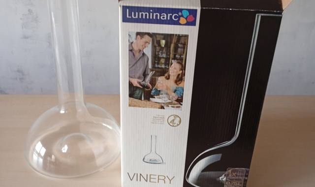 Divers carafe à vin suite déménagement