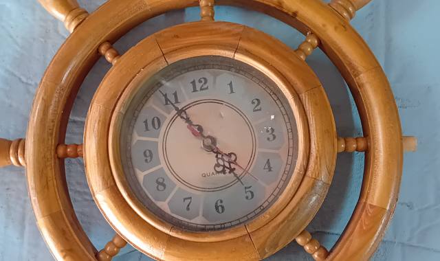 Divers horloge barre de navigation