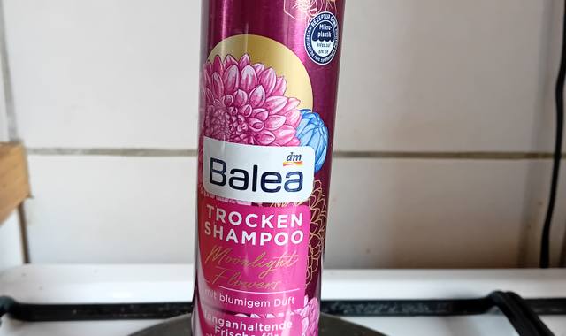 Divers flacon shampoing sec