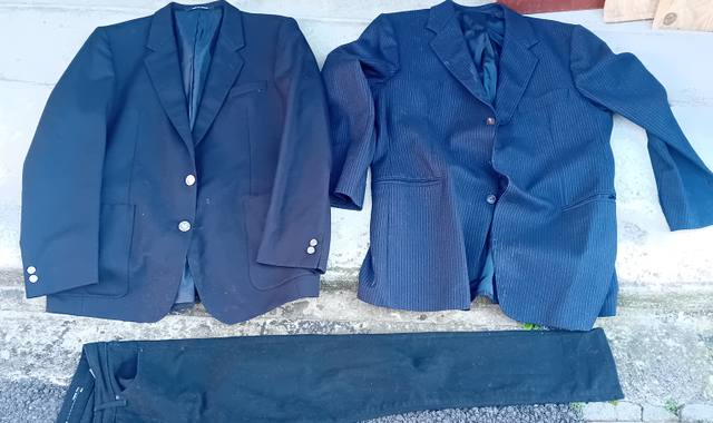 Divers vêtements hommes et femmes