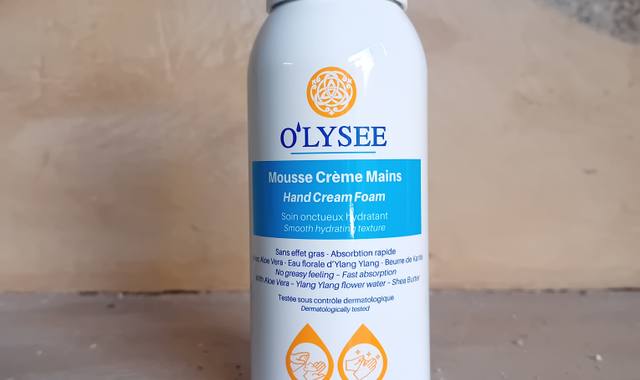 Divers crème mousse mains