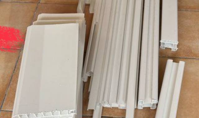 Divers reste de cloture pvc blanc