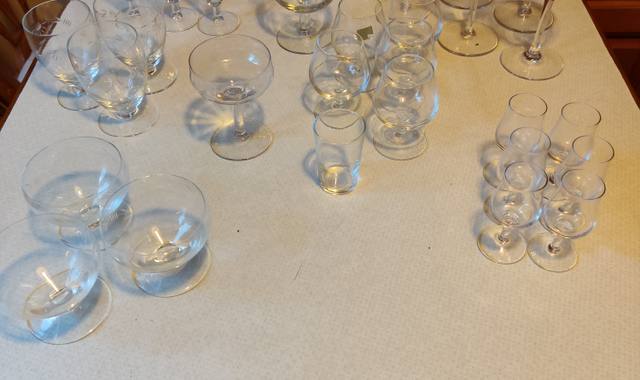 Divers assortiment de verre en bon état