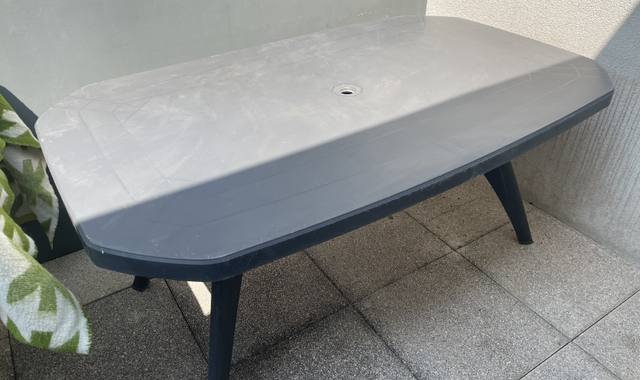 Divers table de jardin