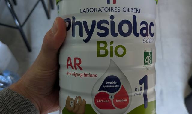 Divers 2 boîtes physiolac bio 1er age AR