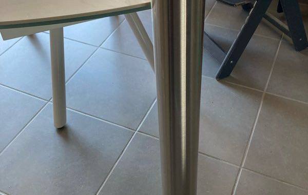 Divers pied en métal inox pour mange debout. Hauteur 87 cm minimum, réglable