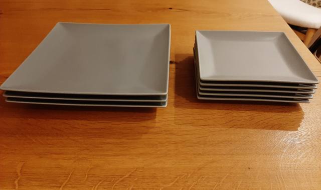 Divers lot d'assiettes IKEA grises