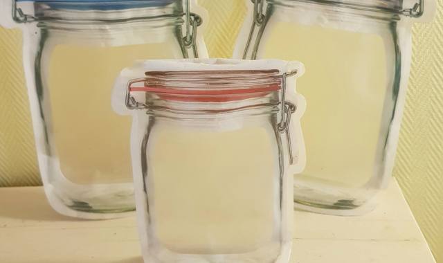 Divers 3 sachets forme bocaux