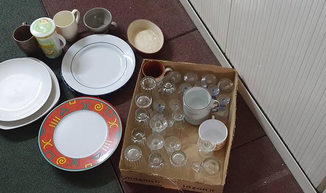 Divers vaisselles diverses