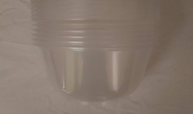 Divers récipients alimentaires type bols