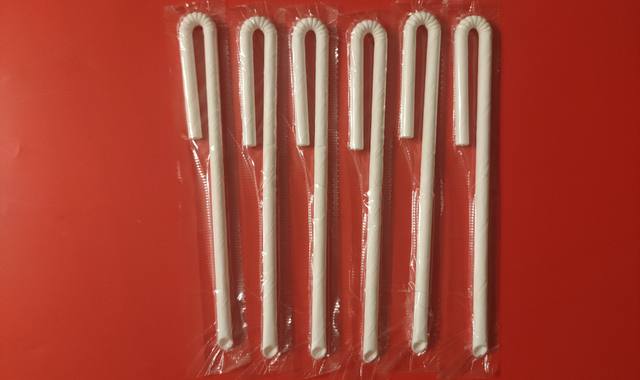 Divers pailles individuelles sous blister