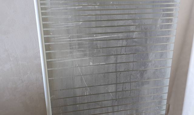 Divers un pare-baignoire