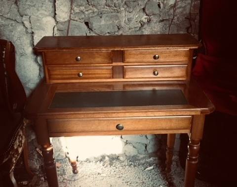 Divers urgent a recuper meubles vaisseille livres  linge de maison bibelots.......