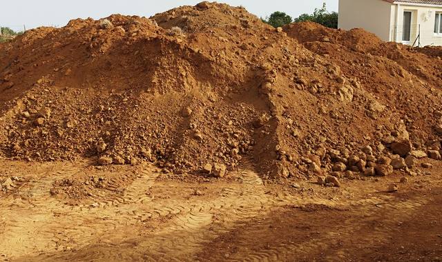 Divers terre végétale